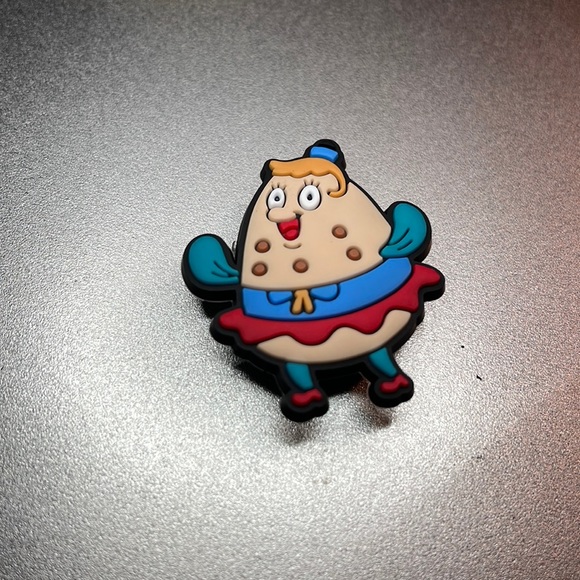 CROCS Accessories - Mrs.Puff Jizbit Shoe Charm 🐡
